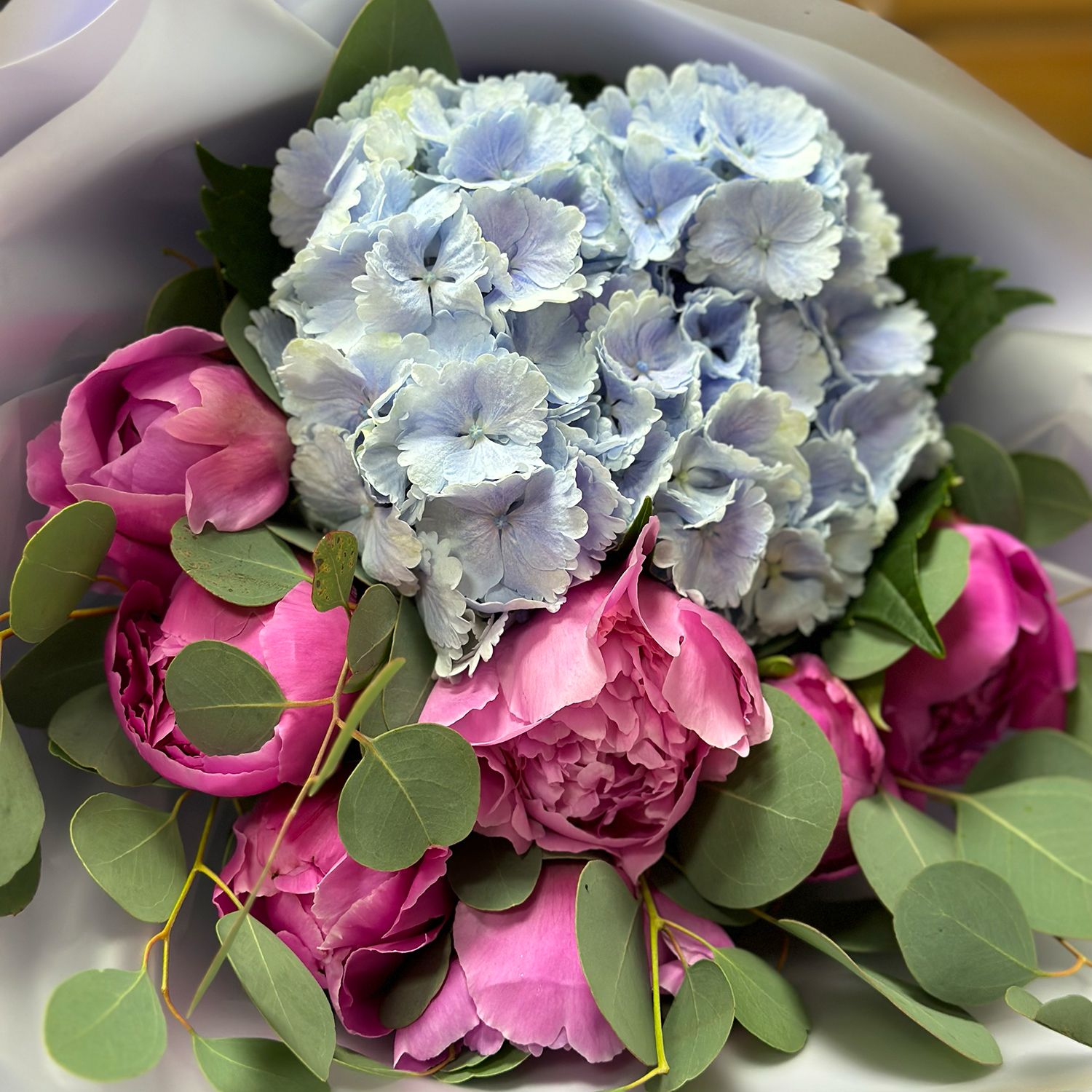 hydrangea, peony (7 pcs.), eucalyptus, packaging, ribbon