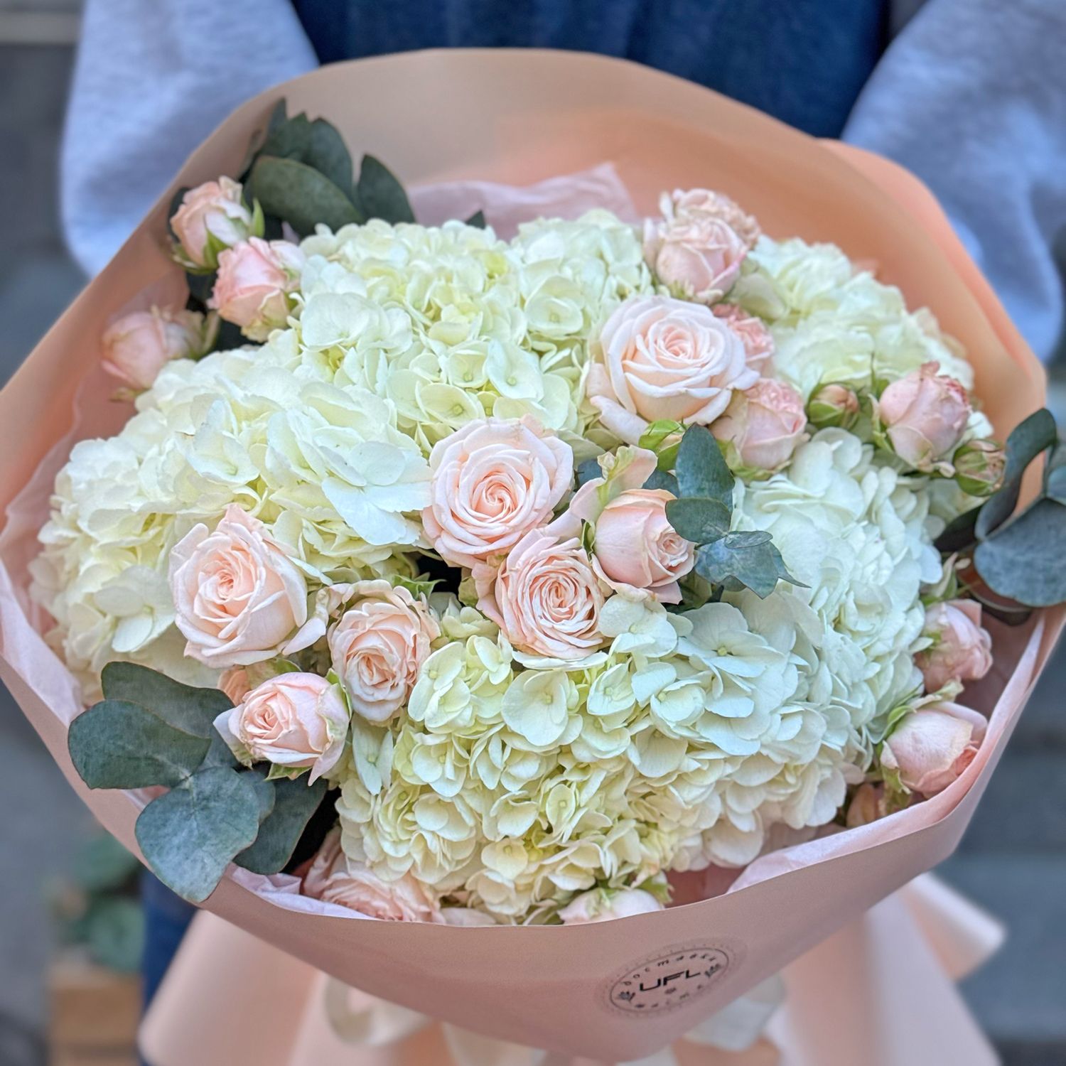 Bouquet Tender bouquet of hydrangea and roses