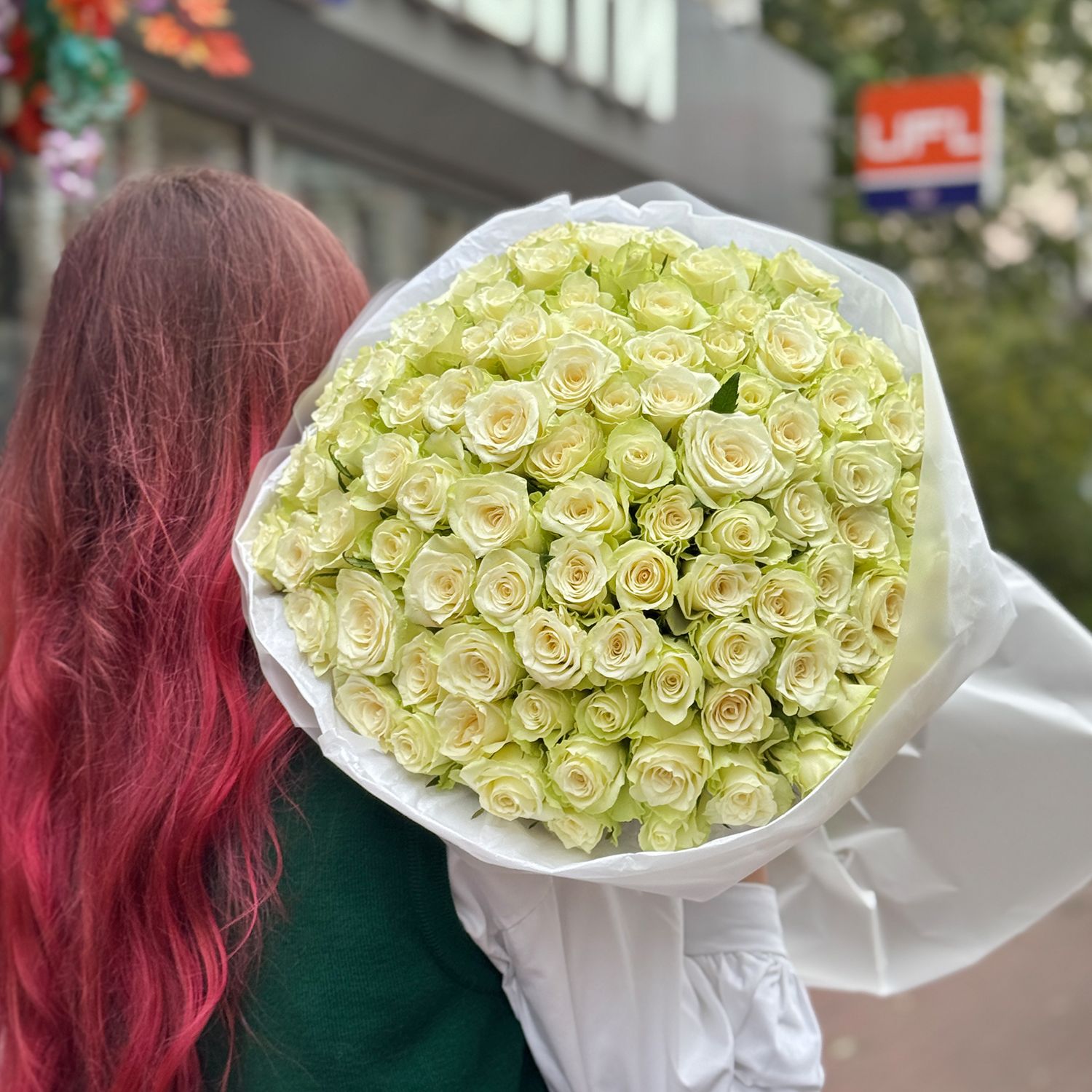 Bouquet 101 white roses Kenia