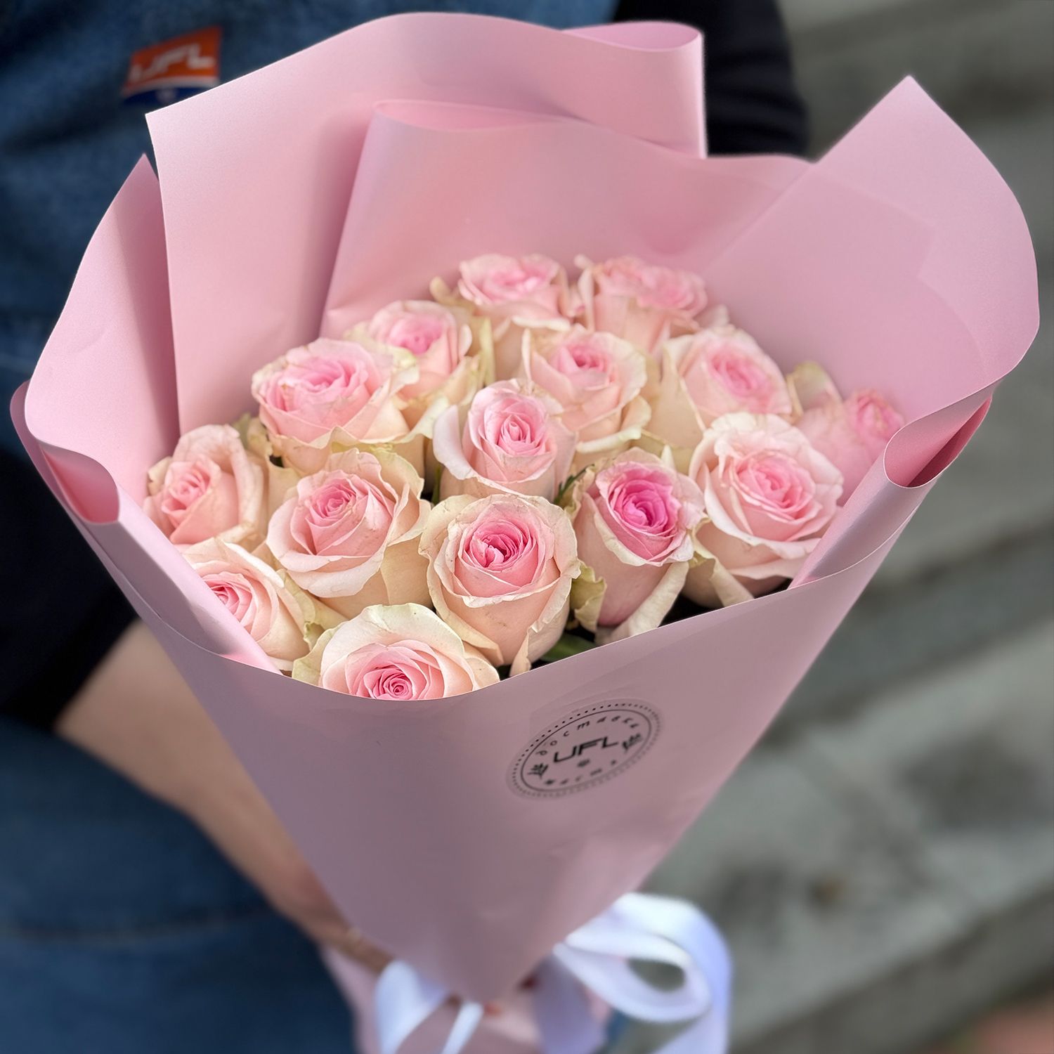 Bouquet 15 pink roses Kenia