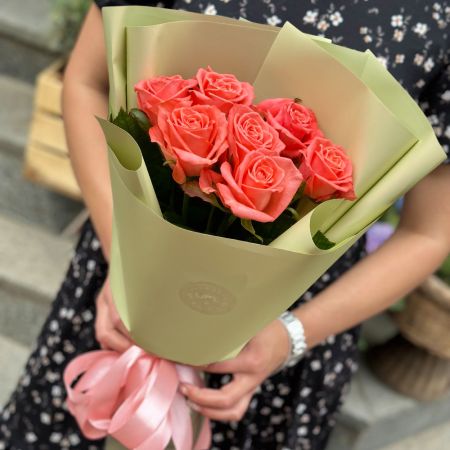 coral rose (7 pcs.), packaging, ribbon