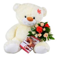 Best gift-sets on Sendflowers - teddy bear, flowers and cake - buy with worldwide delivery